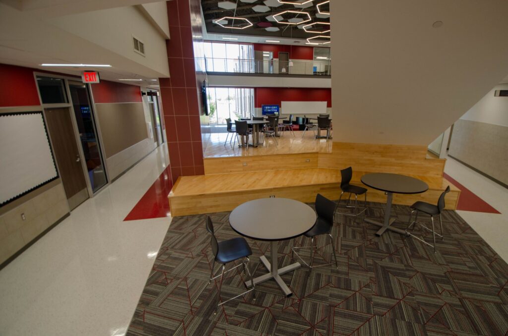 Lone Star Furnishings - Texas School Furniture - DSC 0057 4