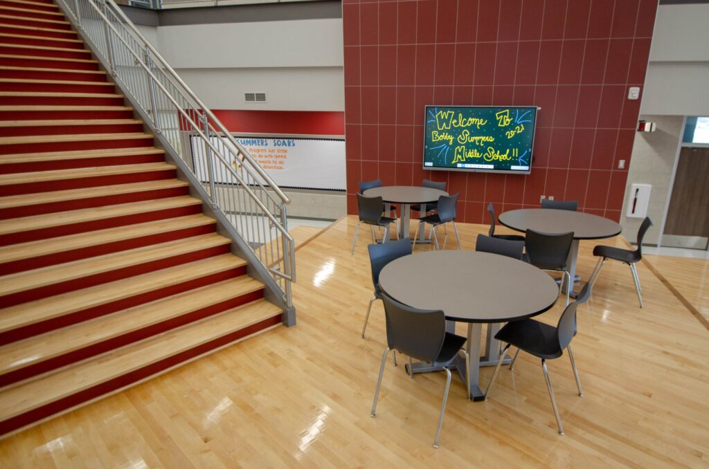 Lone Star Furnishings - Texas School Furniture - DSC 0110 1