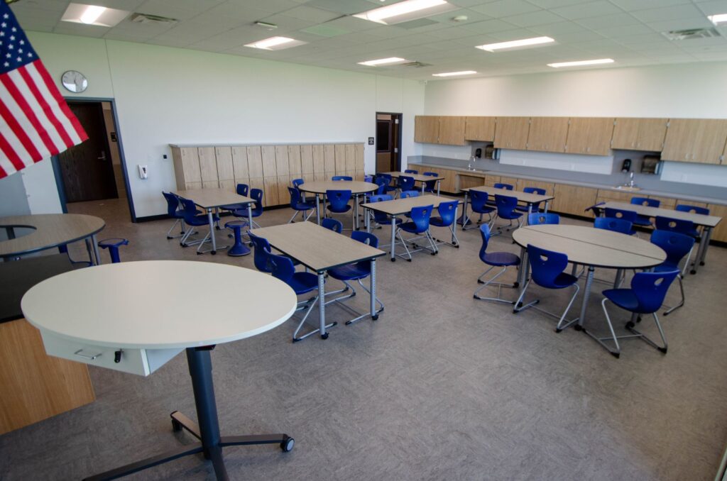 Lone Star Furnishings - Texas School Furniture - DSC 0151