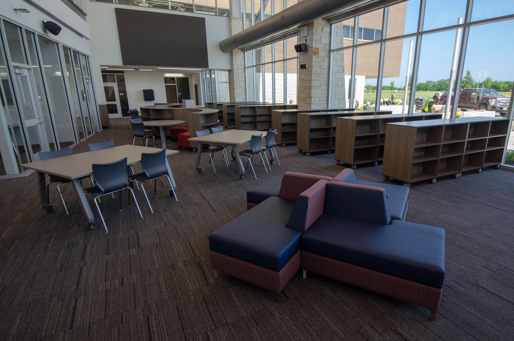 Lone Star Furnishings - Texas School Furniture - DSC 0460