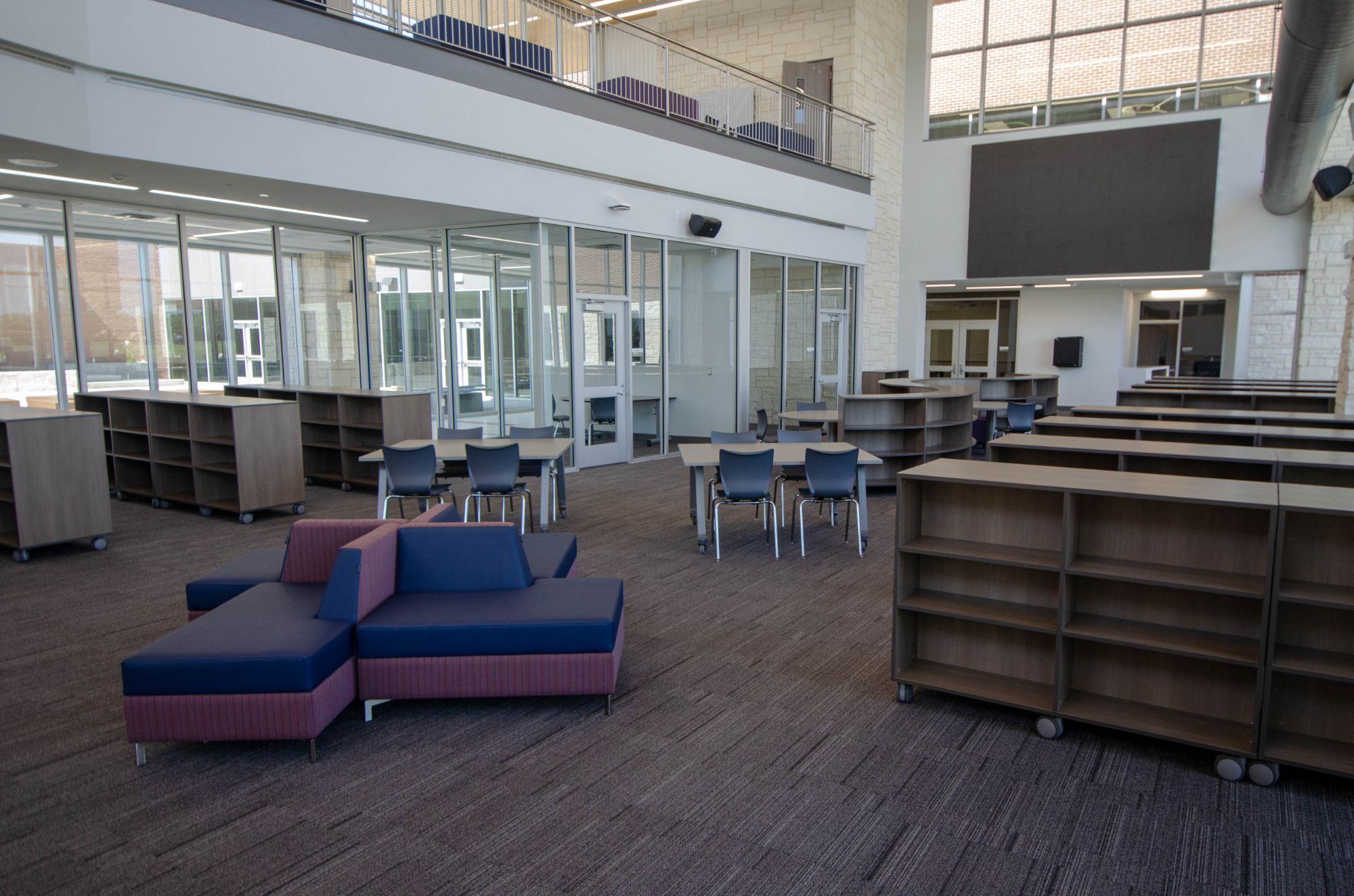 Lone Star Furnishings - Texas School Furniture - DSC 0465