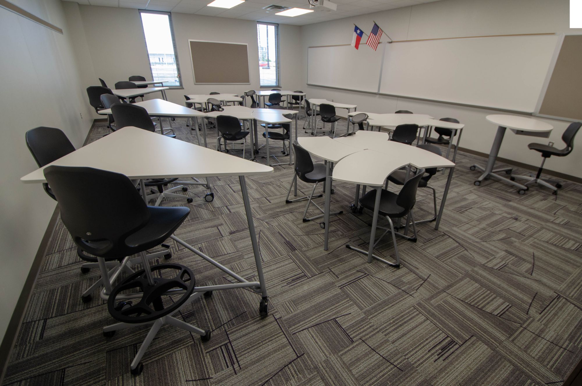 Lone Star Furnishings - Texas School Furniture - DSC 0541