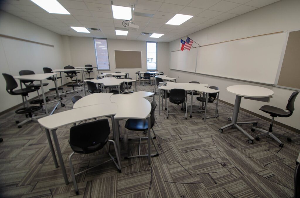 Lone Star Furnishings - Texas School Furniture - DSC 0544