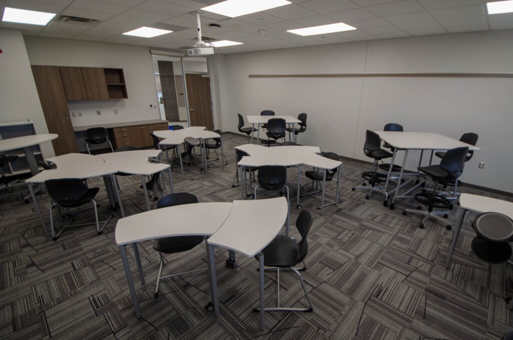 Lone Star Furnishings - Texas School Furniture - DSC 0557