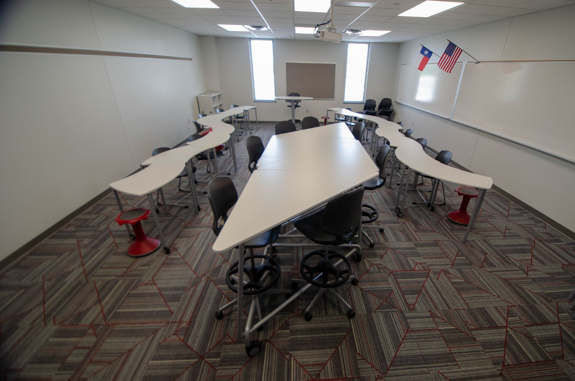 Lone Star Furnishings - Texas School Furniture - DSC 0567