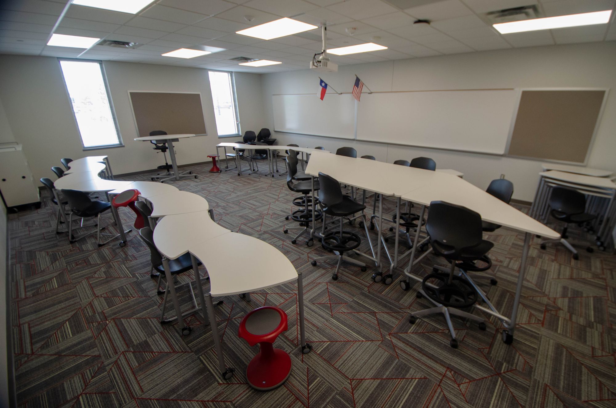 Lone Star Furnishings - Texas School Furniture - DSC 0574