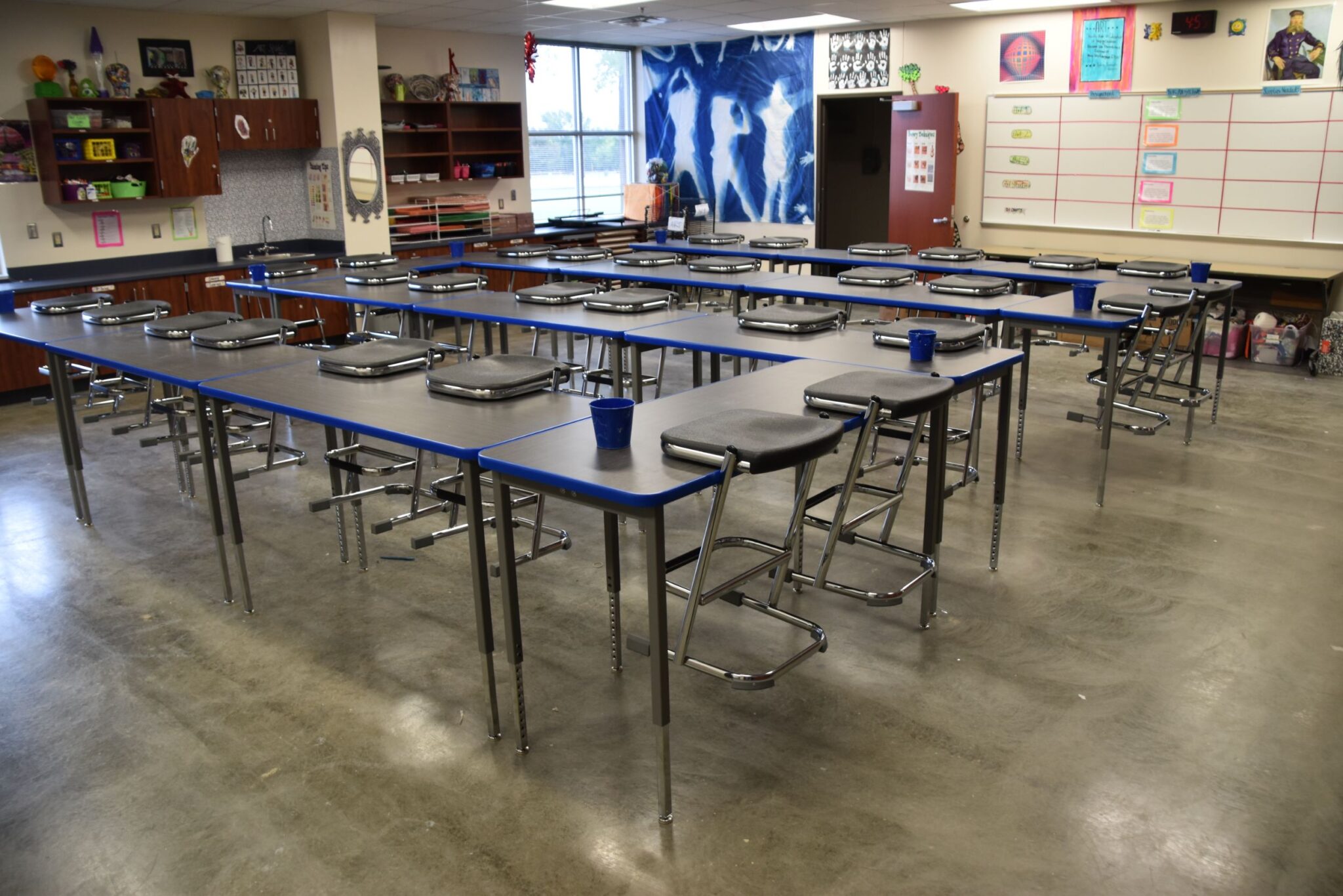 Lone Star Furnishings - Texas School Furniture - DSC 0044
