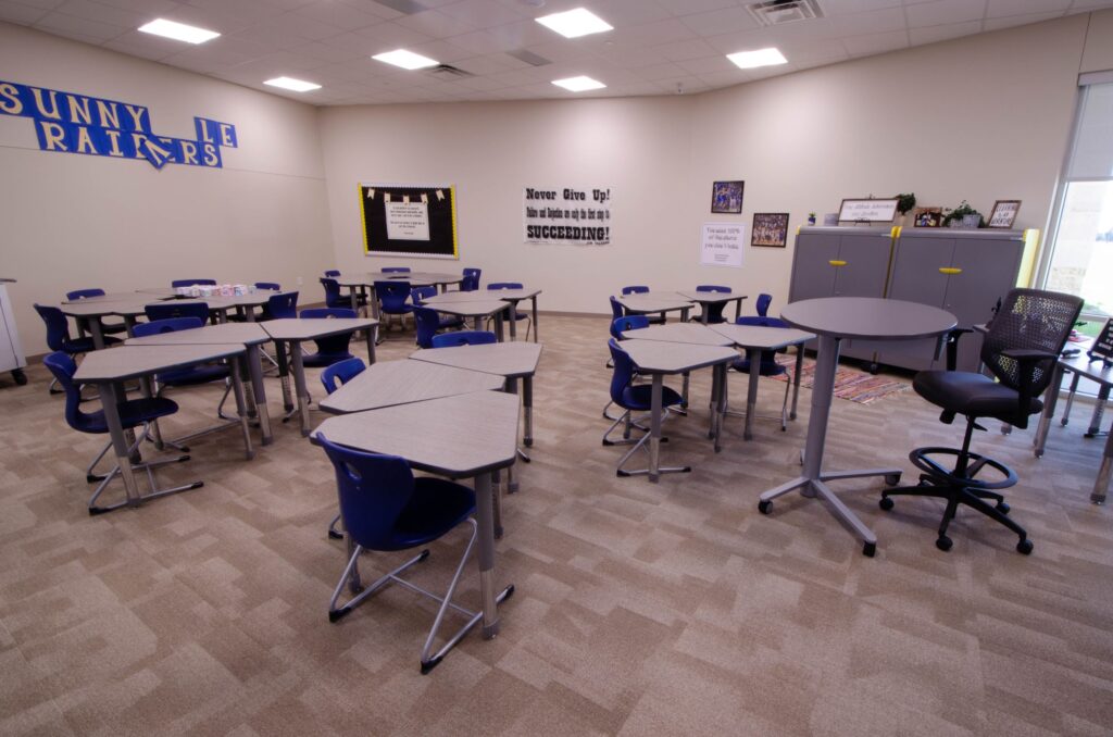 Lone Star Furnishings - Texas School Furniture - DSC 0045